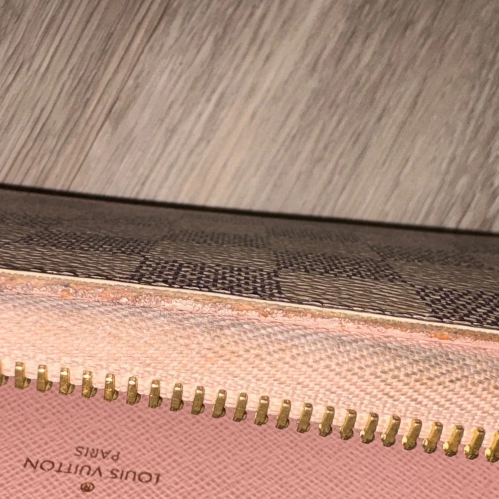 Louis  Vuitton Damier Azur Zippy Wallet